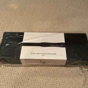 NWT l’ange Le Curl 25mm Titanium Curling Wand Black